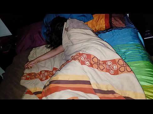 ❤️ Stesønn skjelter ut sin unge stemor mens hun sover. ❤ Sexvideo hos oss no.xxxdesichudai.ru ❌
